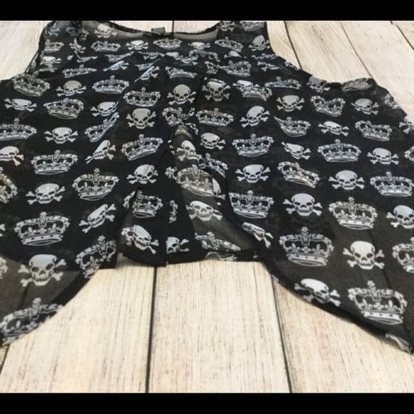 Seduction Sheer sleeveless blouse - Picture 2 of 4